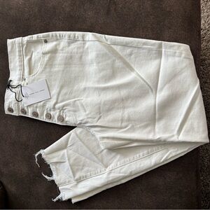 Zenana Outfitters Cream Button-Accent Jeans